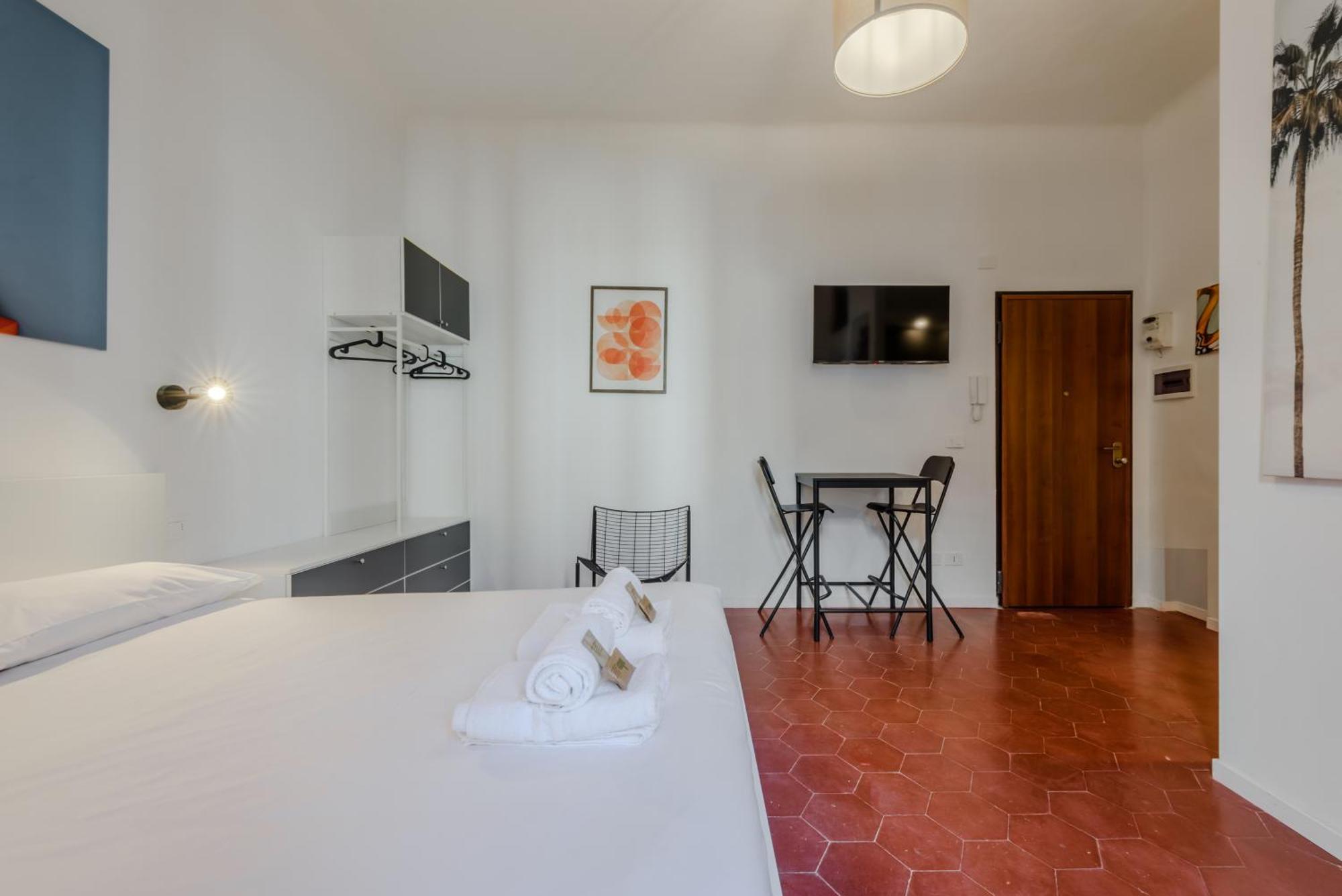 New And Functional Apartments Near The Metro Milano Exteriör bild