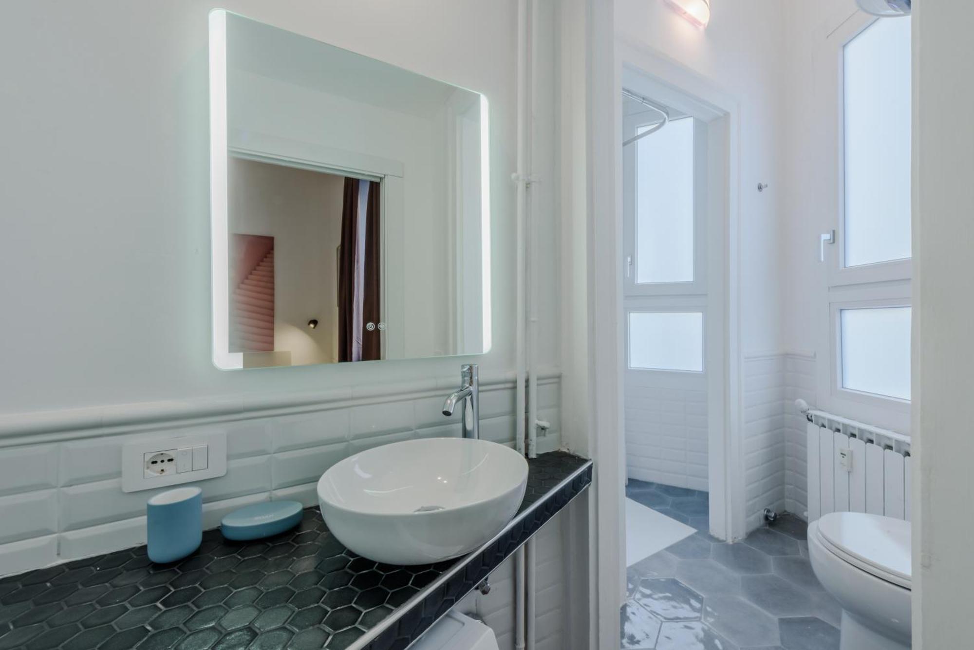 New And Functional Apartments Near The Metro Milano Exteriör bild