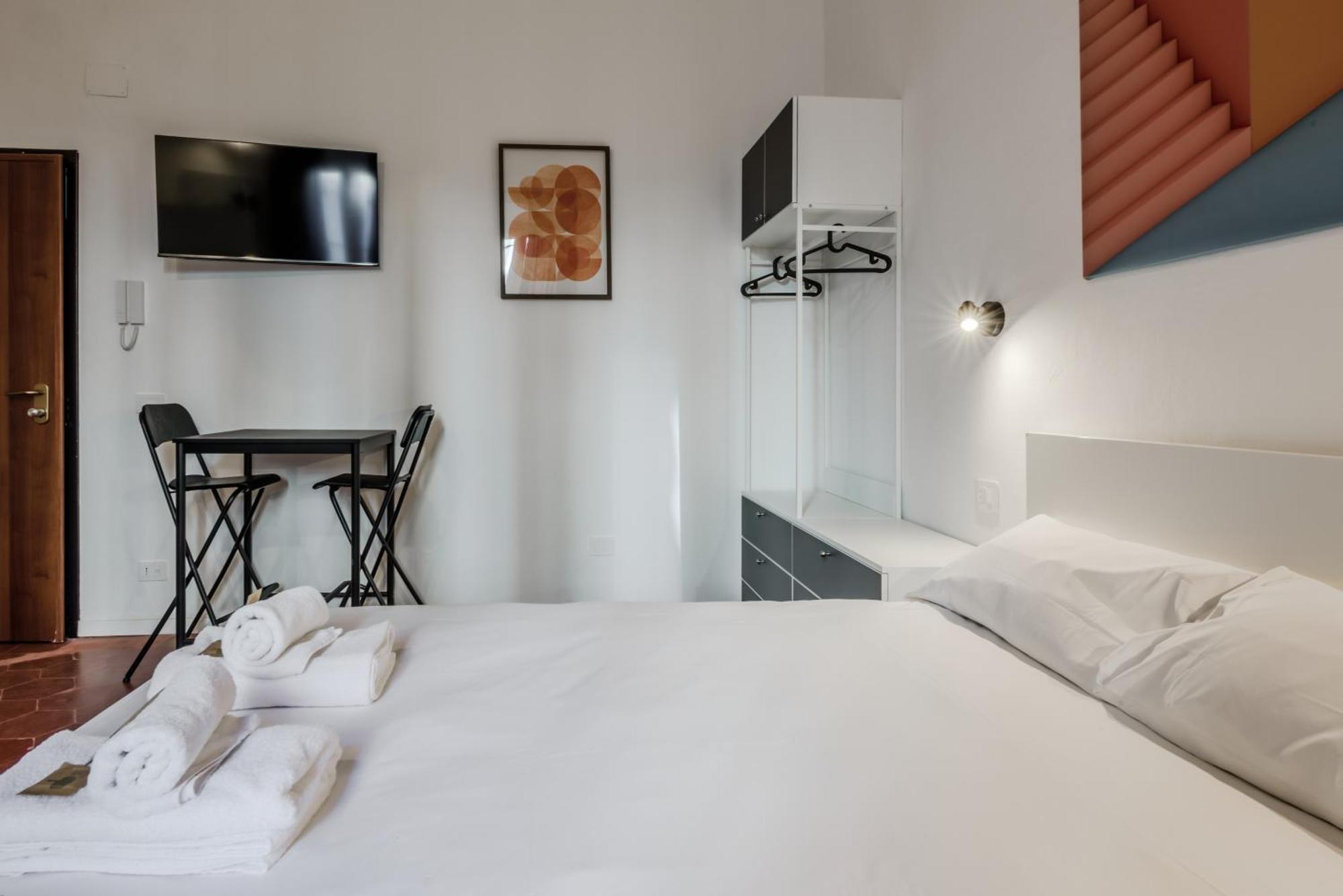 New And Functional Apartments Near The Metro Milano Exteriör bild